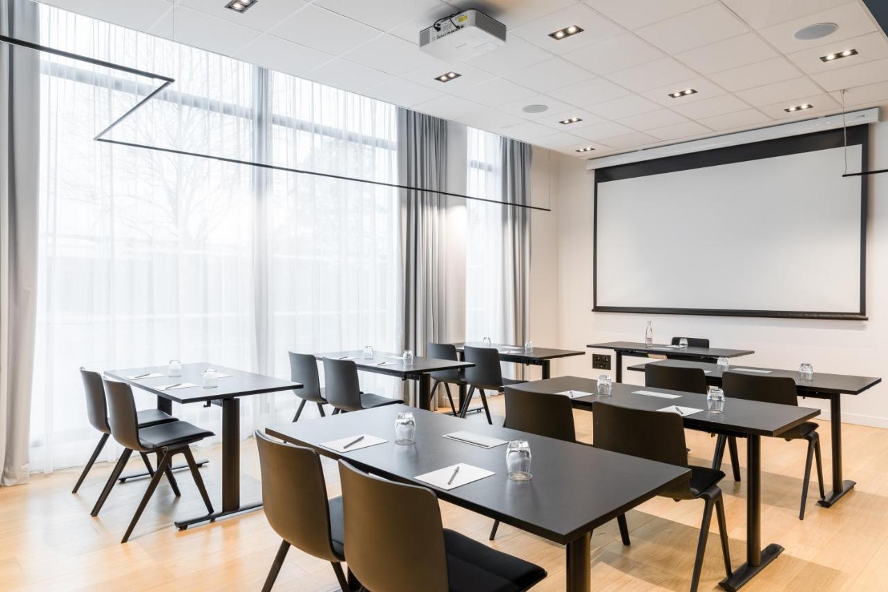 Courtyard By Marriott Paris Creteil Hotel Buitenkant foto