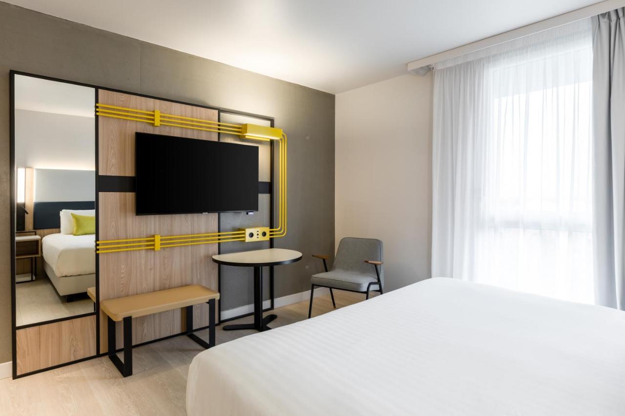 Courtyard By Marriott Paris Creteil Hotel Buitenkant foto