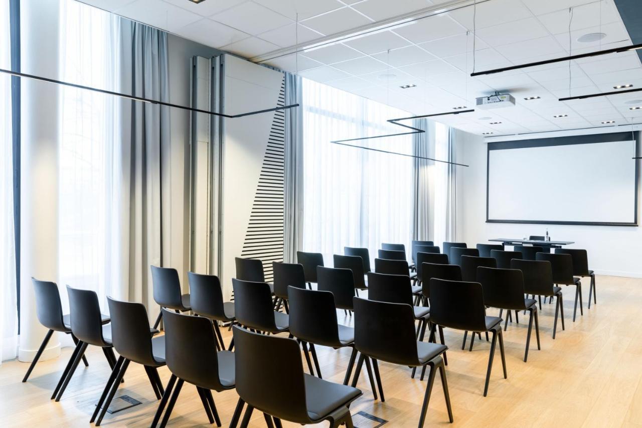 Courtyard By Marriott Paris Creteil Hotel Buitenkant foto