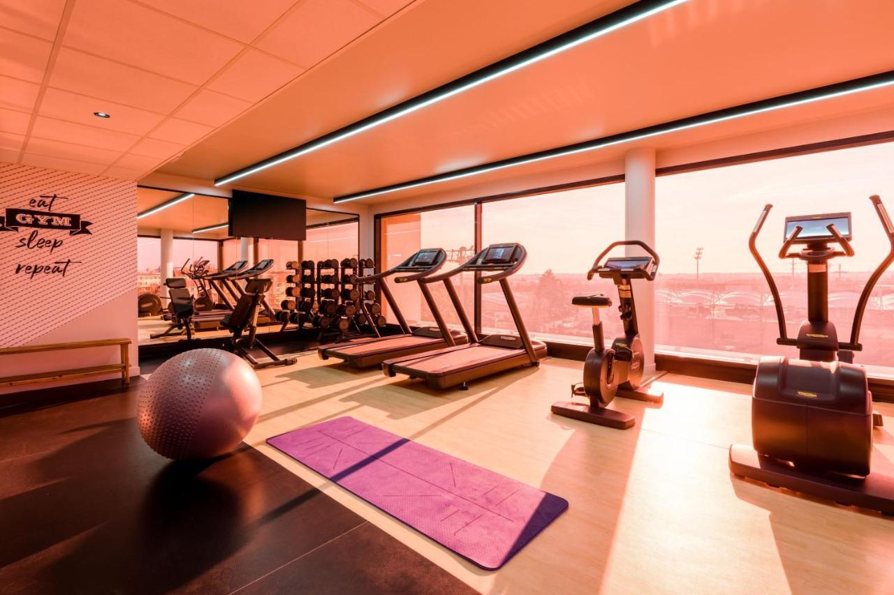 Courtyard By Marriott Paris Creteil Hotel Buitenkant foto