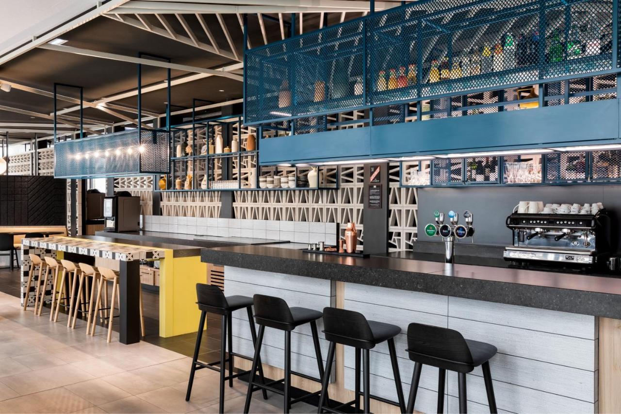Courtyard By Marriott Paris Creteil Hotel Buitenkant foto